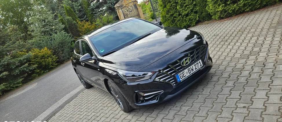 Hyundai I30 cena 74900 przebieg: 16500, rok produkcji 2022 z Stąporków małe 232